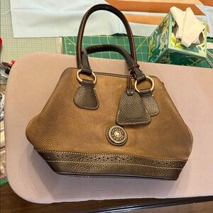 Chocolate brown dooney and bourke handbag